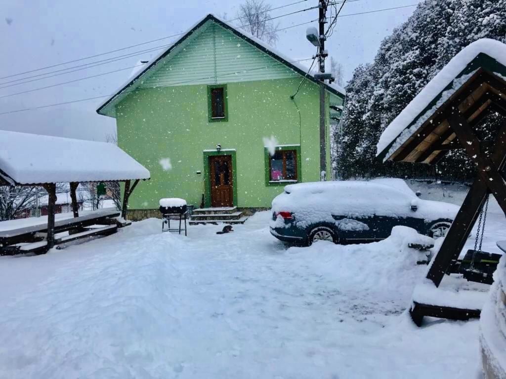 Дома для отпуска Goryanka Hotel Микуличин-96