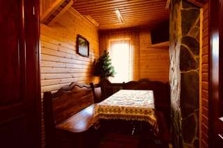 Дома для отпуска Goryanka Hotel Микуличин Дом с 7 комнатами-12