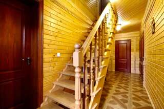 Дома для отпуска Goryanka Hotel Микуличин Дом с 7 комнатами-4